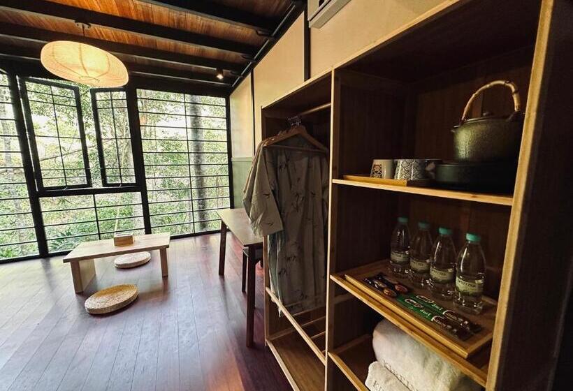 اتاق استاندارد چهار تخته, Kireina Genting Villa