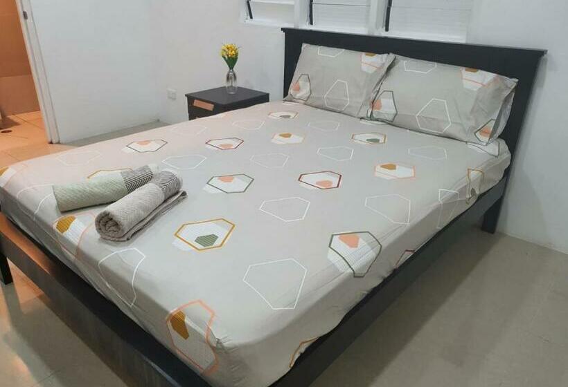 اتاق استاندارد, Single Room With Shared Kitchen And Living Room