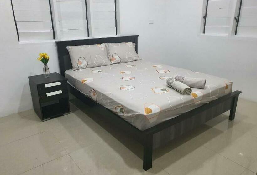 اتاق استاندارد, Single Room With Shared Kitchen And Living Room