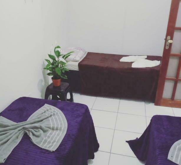 اتاق استاندارد سه نفره, Hostel Hotel Califórnia