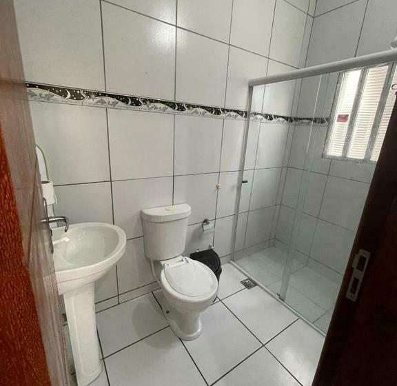 اتاق استاندارد سه نفره, Hostel Hotel Califórnia