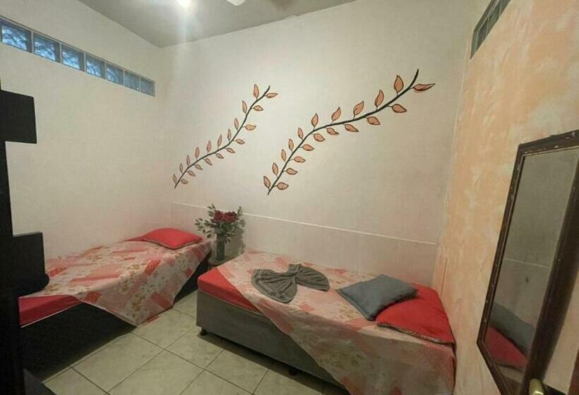 اتاق استاندارد, Hostel Hotel Califórnia