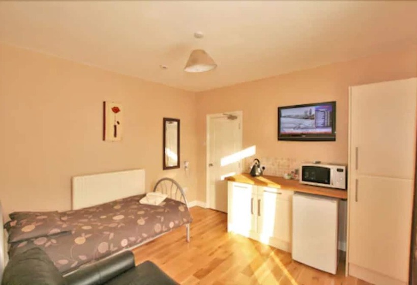 Номер Стандарт Индивидуальный, Central Studios Gloucester Road By Roomsbooked   Free Parking