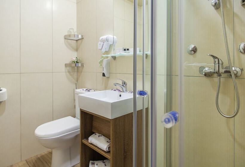 اتاق سوپریور با چشم‌انداز کوهستان, Sato Conference & Spa Resort