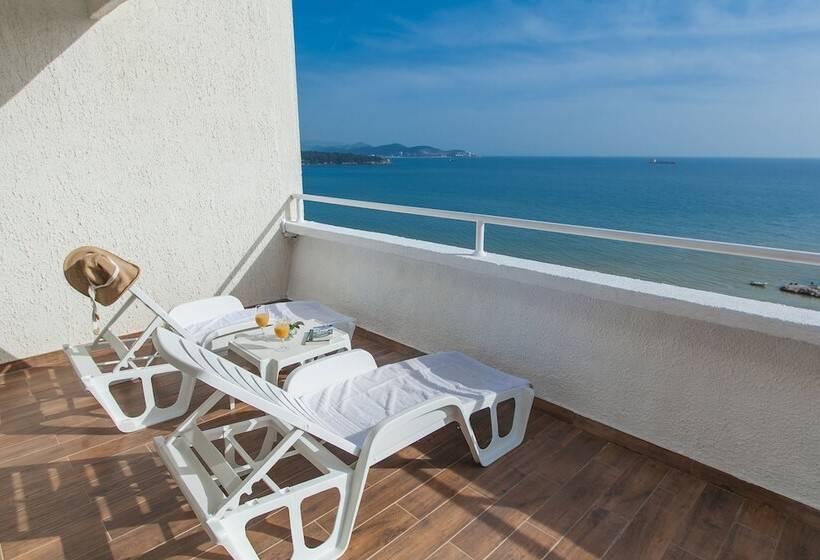 اتاق لوکس با چشم‌انداز دریا, Sato Conference & Spa Resort