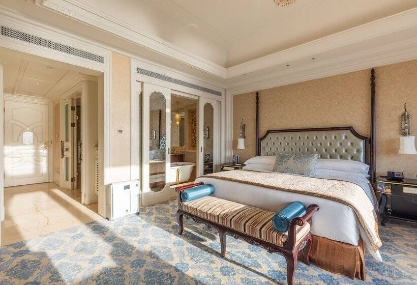 Номер Deluxe Вид на Море, The Castle Hotel, A Luxury Collection Hotel, Dalian