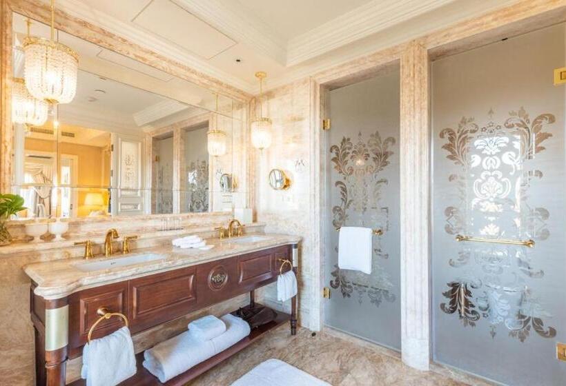 Family Suite, The Castle Hotel, A Luxury Collection Hotel, Dalian