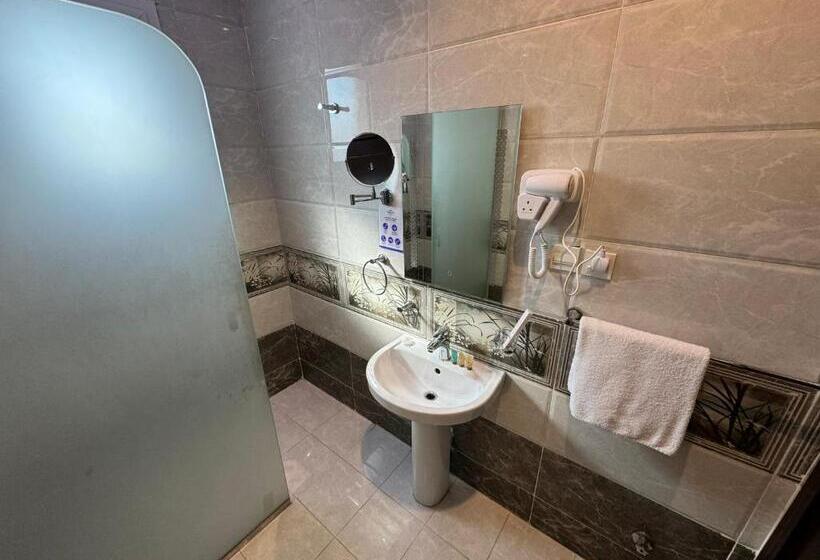 Люкс Кровать Кинг, Primotel Suites As Salamah