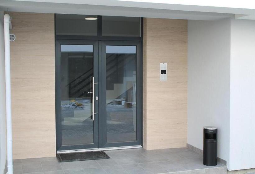 آپارتمان 1 خوابه همکف, Visaj Homes