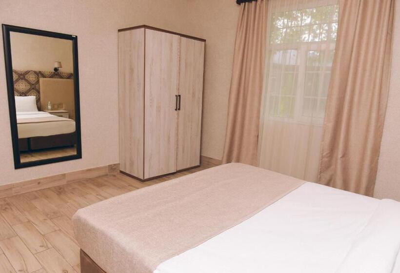 اتاق استاندارد چهار تخته, Vogue Hotel Resort And Spa   Nabran