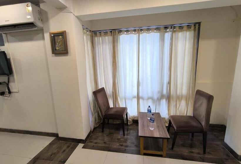 Номер Deluxe, Phoenix,panvel