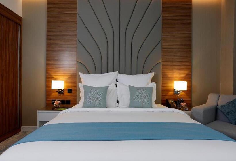 Люкс, Cantonal Hotel By Warwick