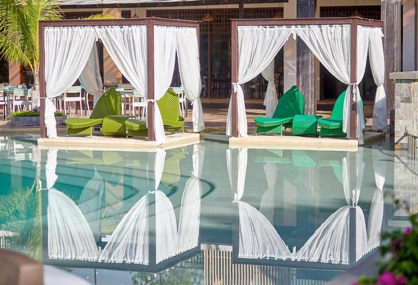اتاق استاندارد با چشم‌انداز باغ, Tag Resort