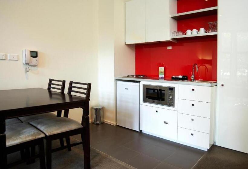 آپارتمان 2 خوابه, City Edge On Elizabeth Apartment