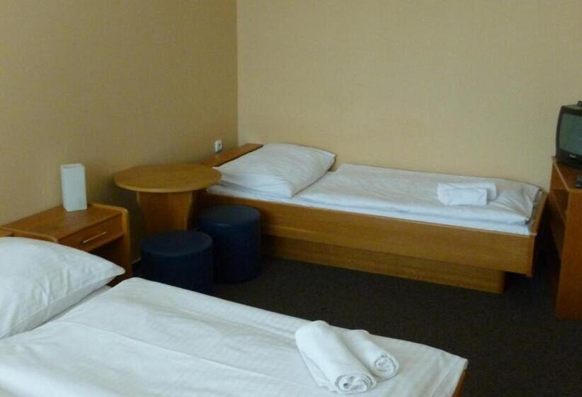 اتاق استاندارد, Penzion šenk Pardubice