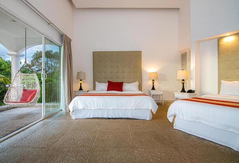 Полулюкс, Shana By The Beach Manuel Antonio
