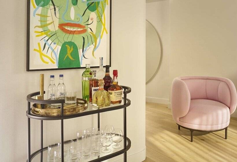 Полулюкс, Art Otel London Battersea Power Station, Powered By Radisson Hotels