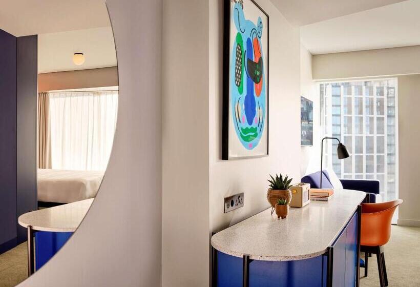 Студио Стандарт Кровать Кинг, Art Otel London Battersea Power Station, Powered By Radisson Hotels