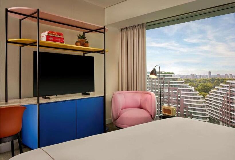 Номер Стандартный с Видом, Art Otel London Battersea Power Station, Powered By Radisson Hotels