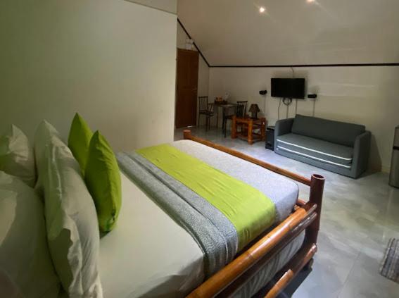 جناح عائلي, Dreamink Farm Og Myl`s Place