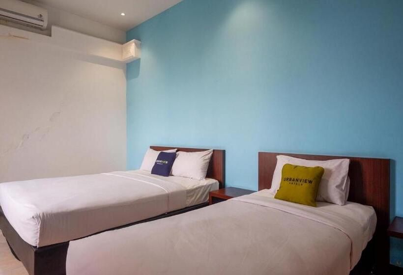 غرفة عائلية, Urbanview Hotel Artama Simpang Lima By Reddoorz
