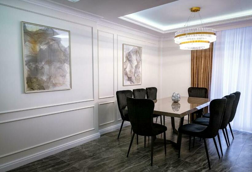 ویلای لوکس 1 خوابه, Casa Viilor