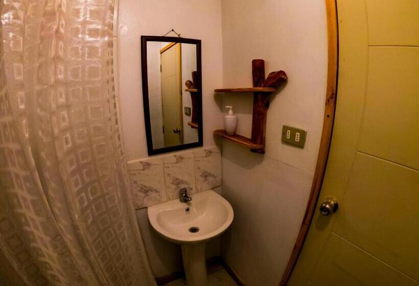 Четырехместный Номер Стандарт, Cabaña Hostal Ema