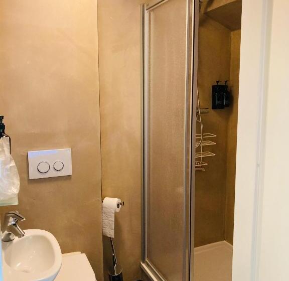 اتاق استاندارد, B&b With Or Without De Schuur
