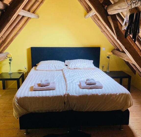 اتاق استاندارد چهار تخته, B&b With Or Without De Schuur