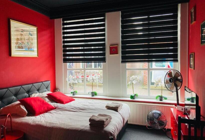 اتاق لوکس, B&b With Or Without De Schuur