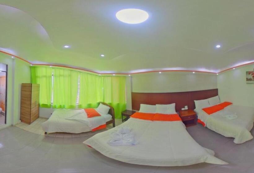 Семейный Номер, Hostal La Siesta