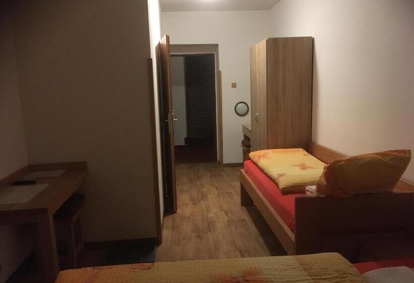 Номер Стандарт Трехместный, Pokoje Relax
