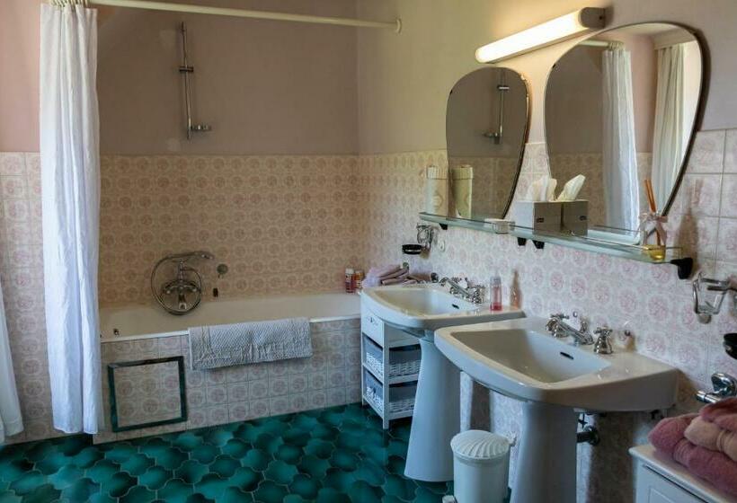 Номер Стандарт, B&b El Tyu