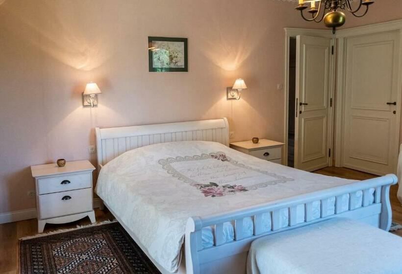 Номер Стандарт, B&b El Tyu