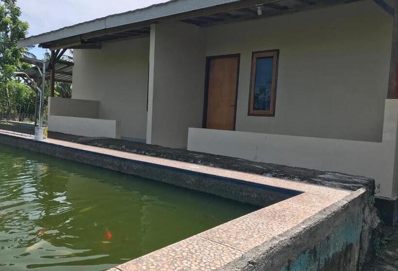 Номер Стандарт Вид на Бассейн, Rinjani Terrace Cottage