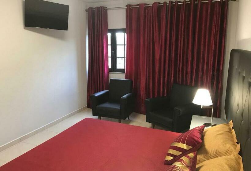Полулюкс Вид на Бассейн, Pinheirinhos   Quinta De São Caetano