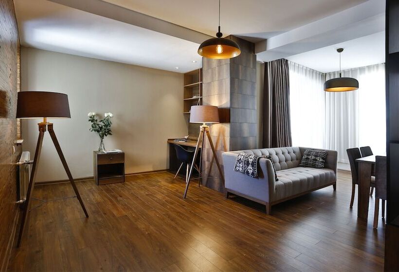 سوئیت 2 خوابه, Carpe Diem Gudauri