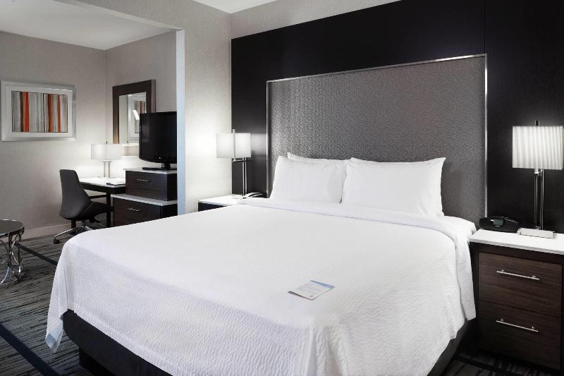 스위트 킹사이즈 침대, Fairfield Inn & Suites By Marriott Boston Cambridge
