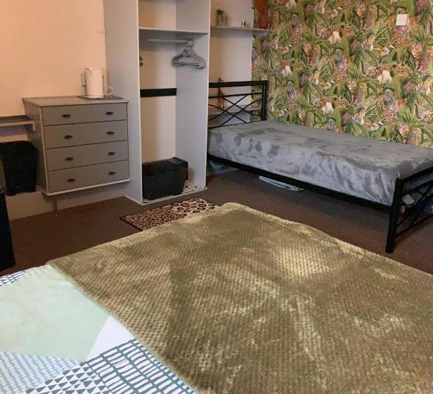 Familiekamer, Hornby Villa B&b Couples & Families Only Central Location
