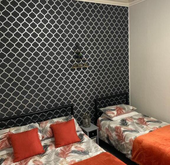 Quarto Economy, Hornby Villa B&b Couples & Families Only Central Location