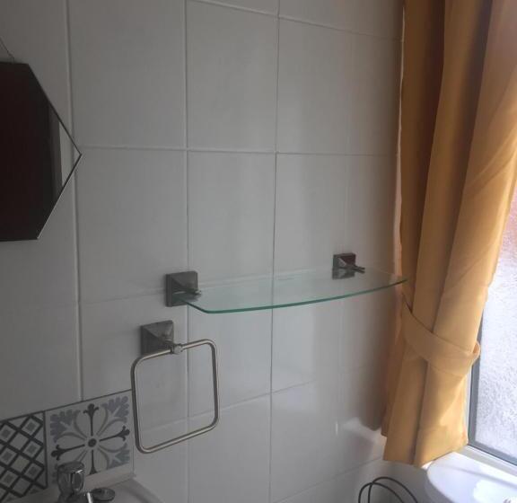 StandaardKamer, Hornby Villa B&b Couples & Families Only Central Location
