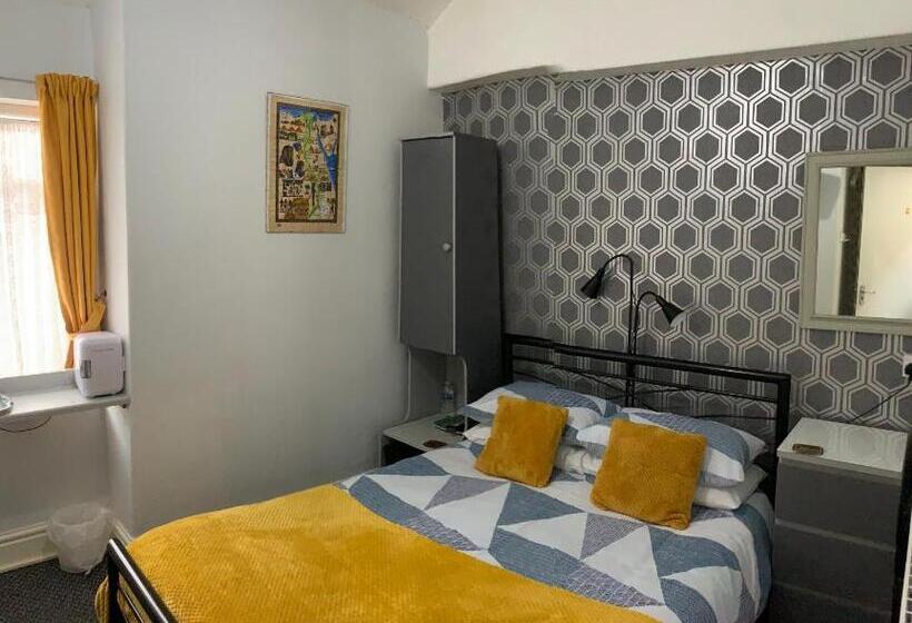StandaardKamer, Hornby Villa B&b Couples & Families Only Central Location