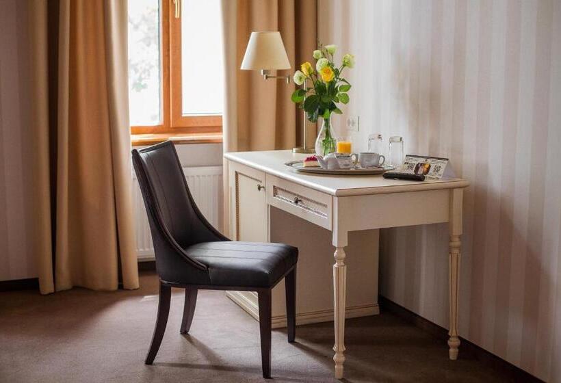 Quarto Deluxe, Premier Geneva
