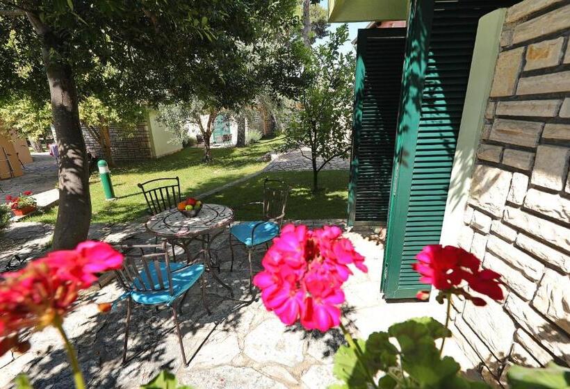 اتاق استاندارد سه نفره, Mediterranean Village San Antonio