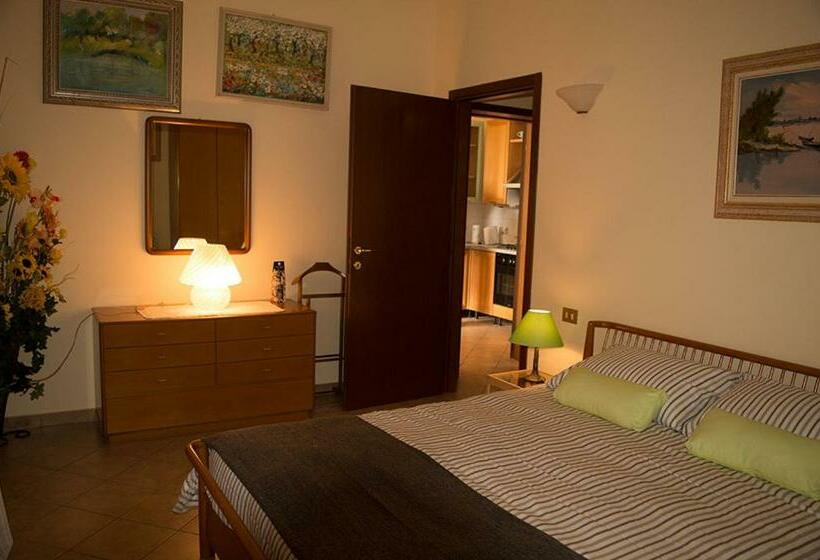 Студио Стандарт с Балконом, B&b Cambusa