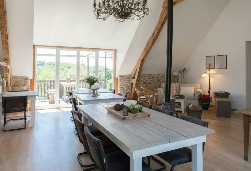 Номер Стандарт, B&b Fleur De Lys Bleue