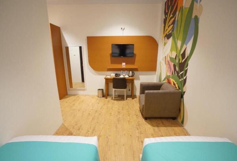 Номер Стандарт, Front One Green Boutique Hotel Abepura