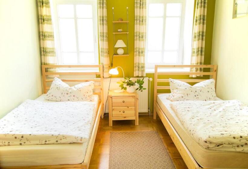 Дом 3 Спальни, Adelheidshof