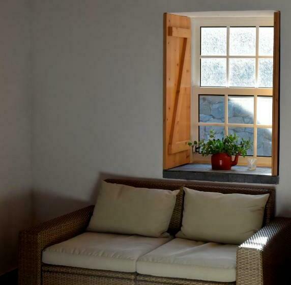 سوئیت با تخت بزرگ, Caldeira Guesthouse