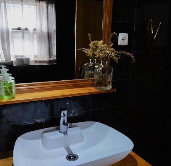 سوئیت با تخت بزرگ, Caldeira Guesthouse